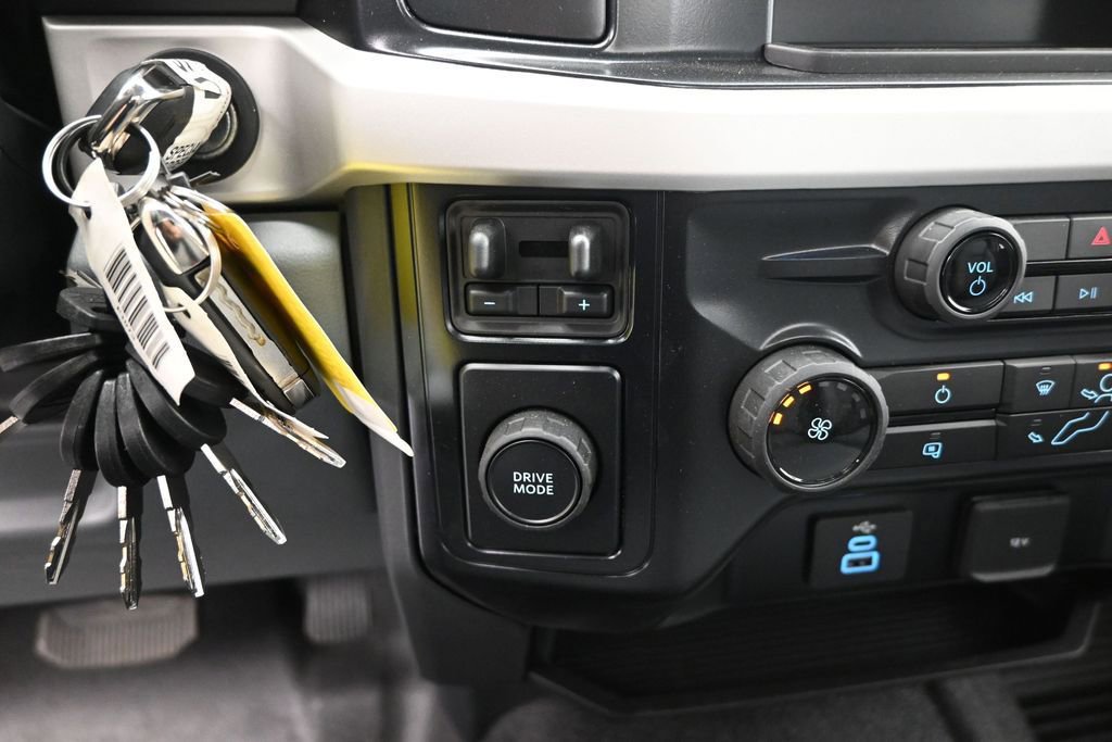 New 2025 Ford F350 XL w/ XL Chrome Package RWD image 14