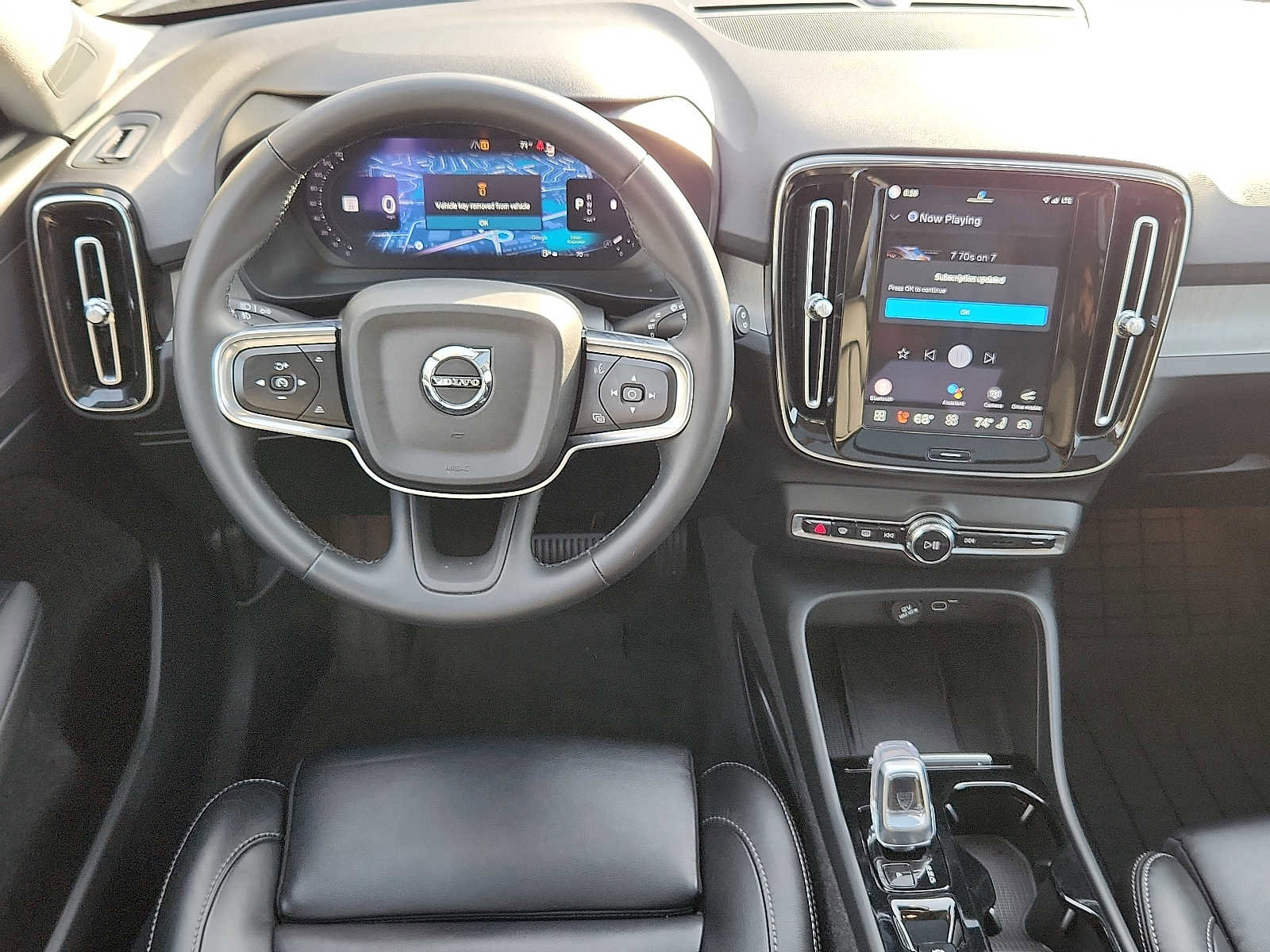 Certified 2023 Volvo XC40 B5 Plus w/ Driver Assist Package image 11