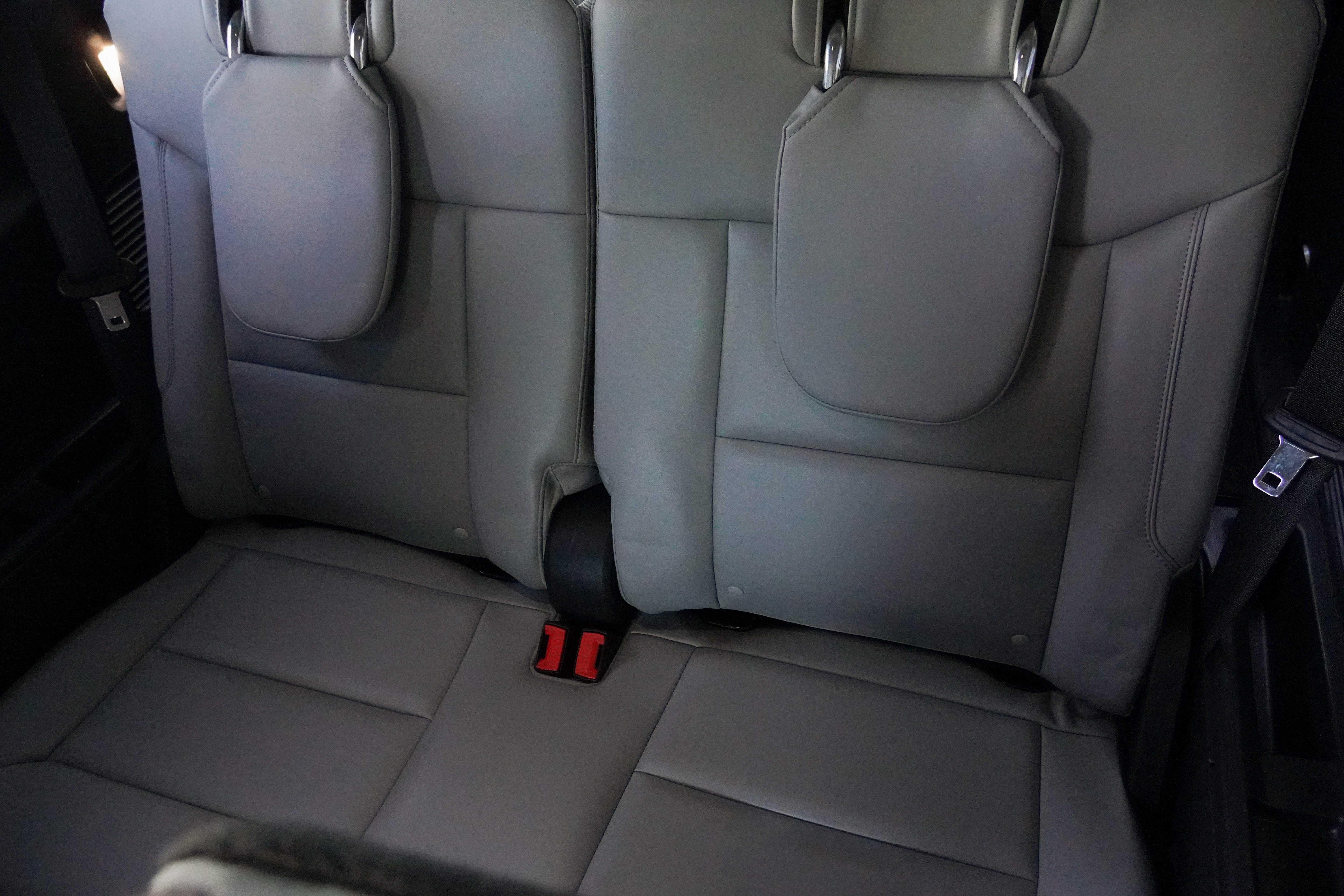 Used 2025 Ford Explorer Active w/ Active Comfort Package RWD image 38