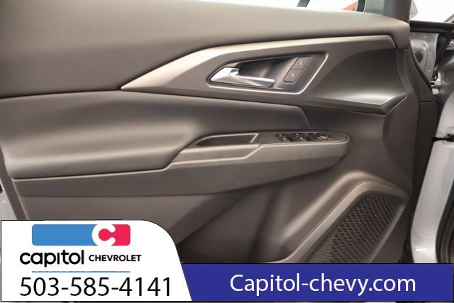 Used 2025 Chevrolet Equinox EV LT FWD image 10