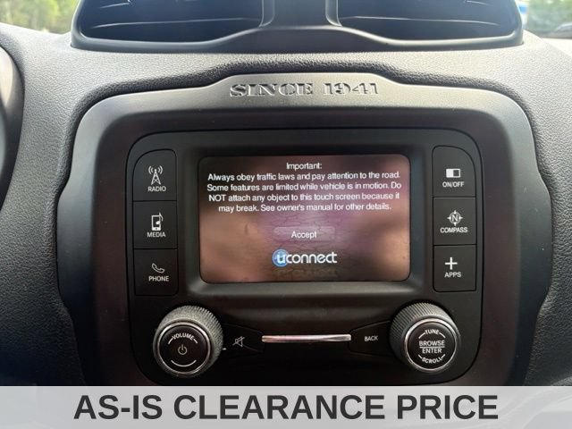 Used 2016 Jeep Renegade Latitude w/ Cold Weather Group FWD image 31