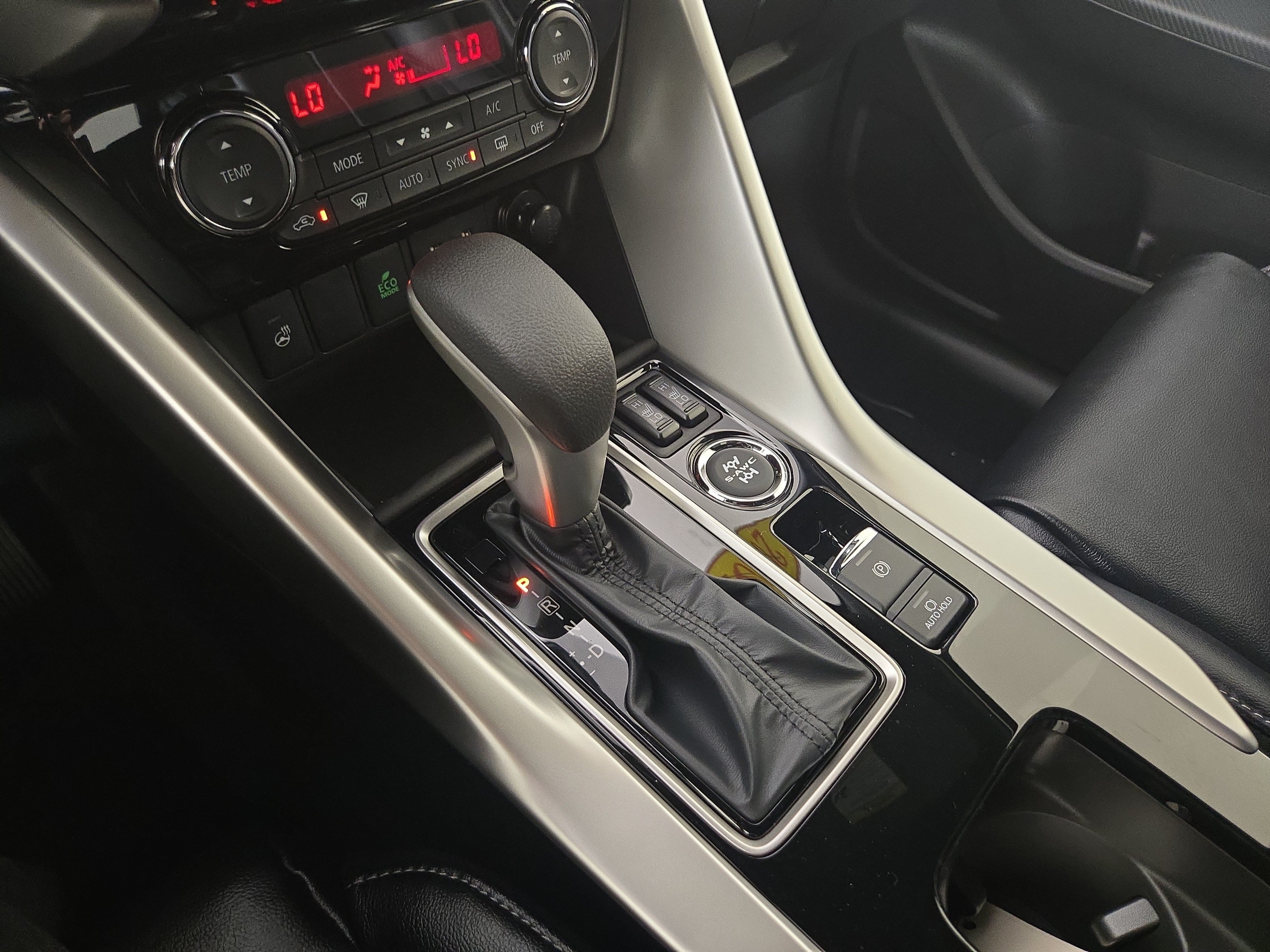 New 2026 Mitsubishi Eclipse Cross SEL AWD/4WD image 21
