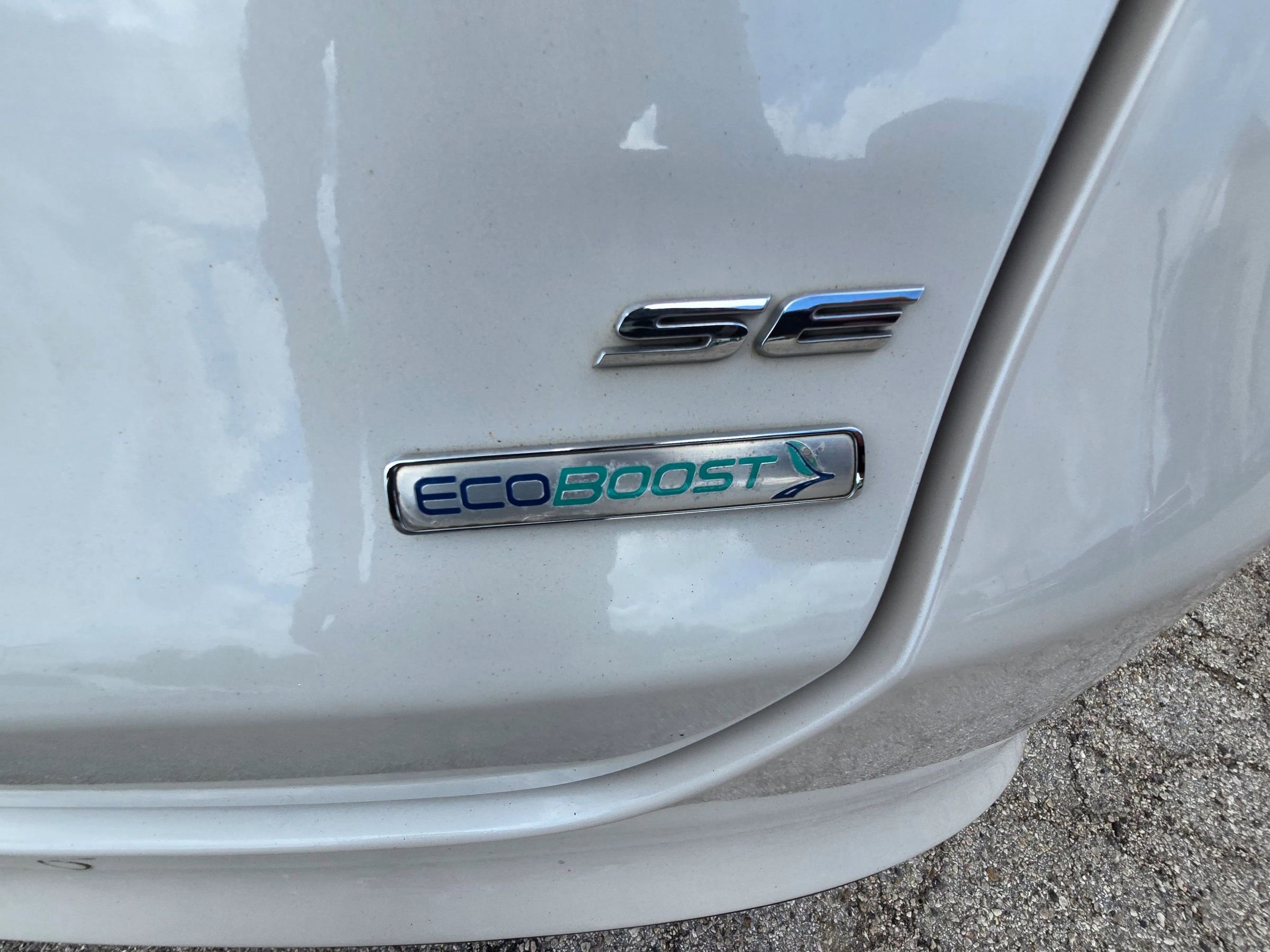 Used 2016 Ford Fusion SE w/ Equipment Group 202A FWD image 16