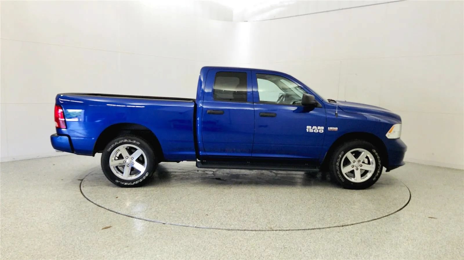 Used 2015 RAM 1500 Express AWD/4WD image 8