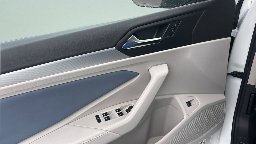 New 2026 Volkswagen Jetta SE FWD image 28
