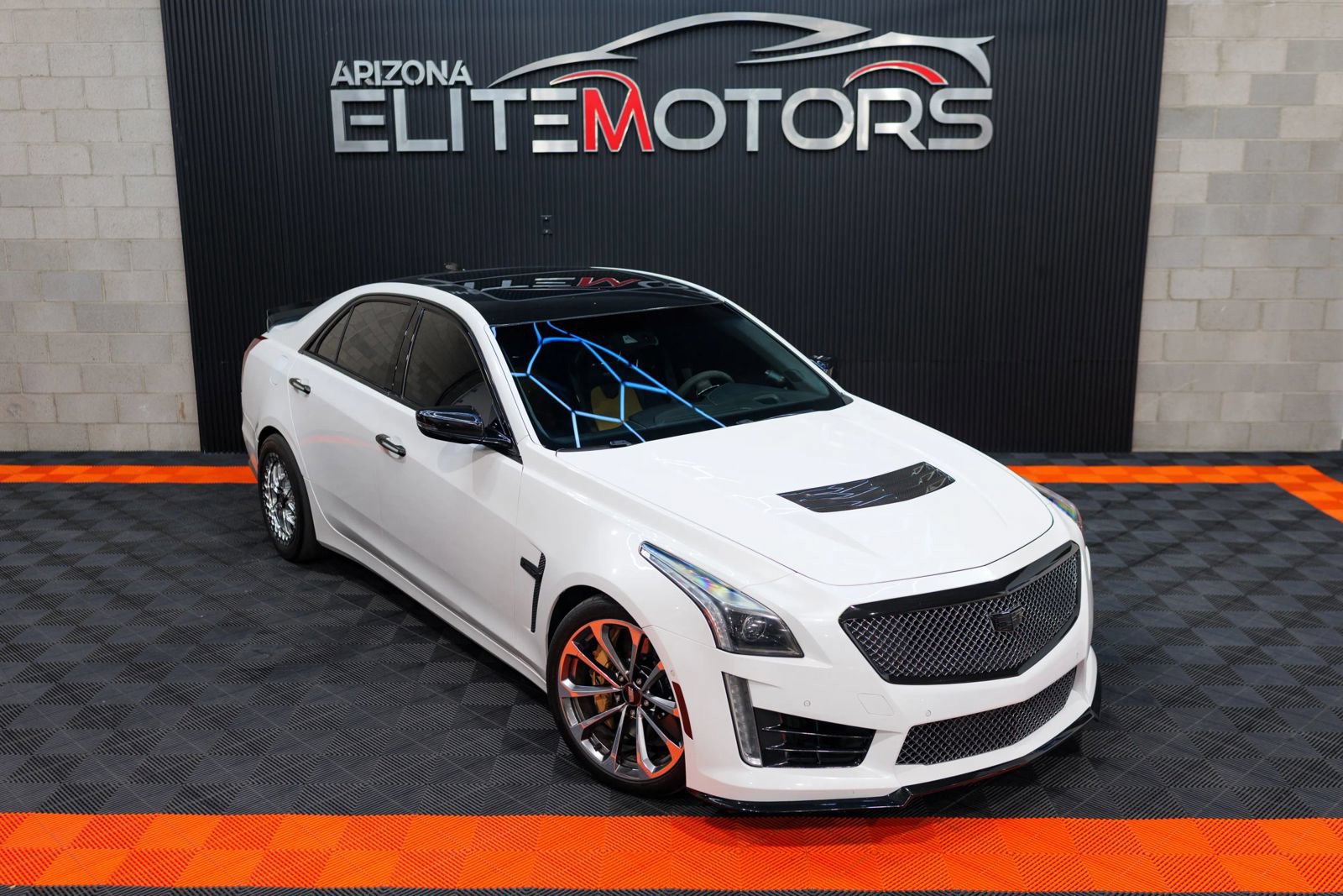 Used 2016 Cadillac CTS V w/ Luxury Package RWD image 2