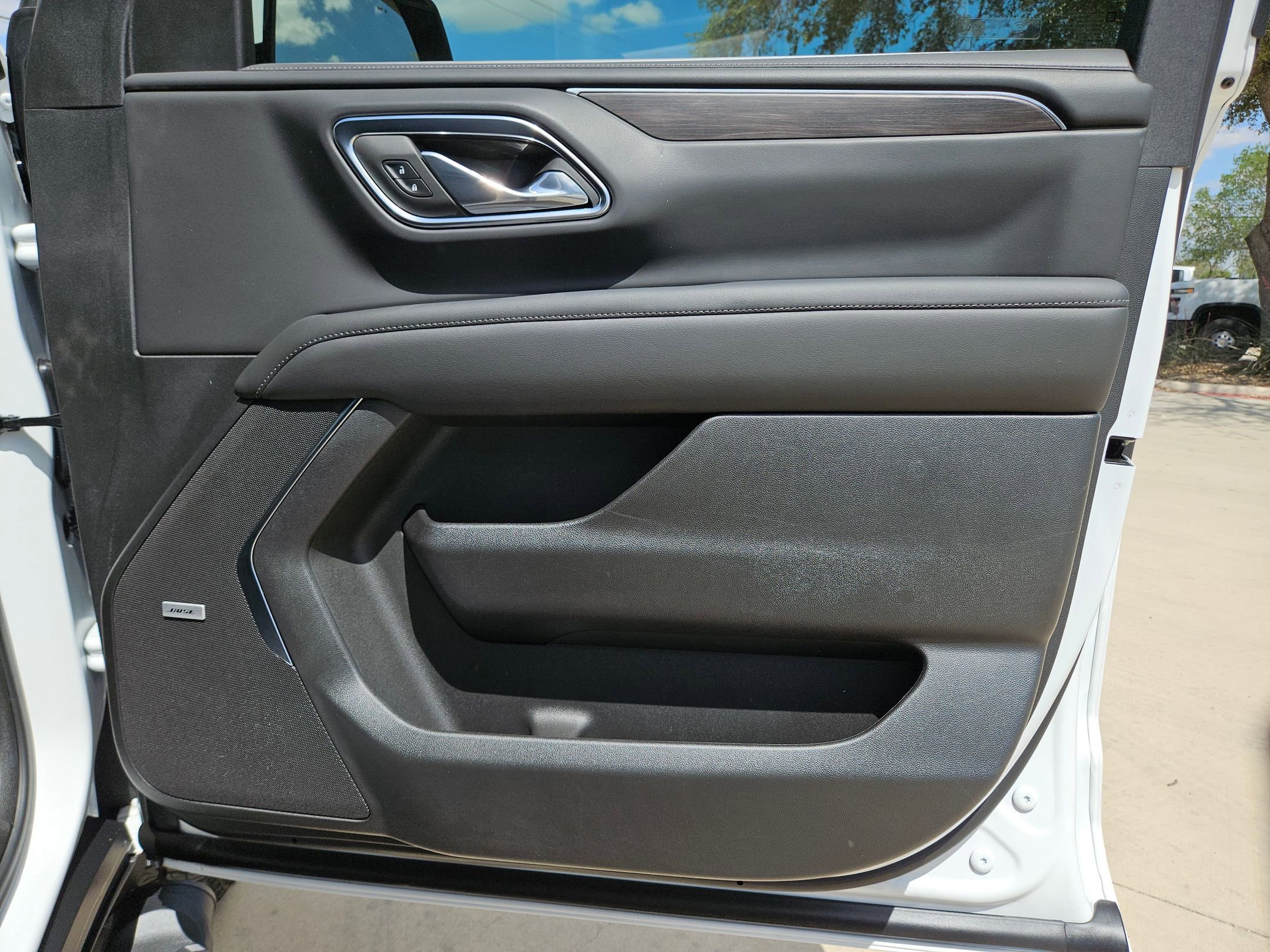 Certified 2024 Chevrolet Tahoe Z71 w/ Luxury Package image 29