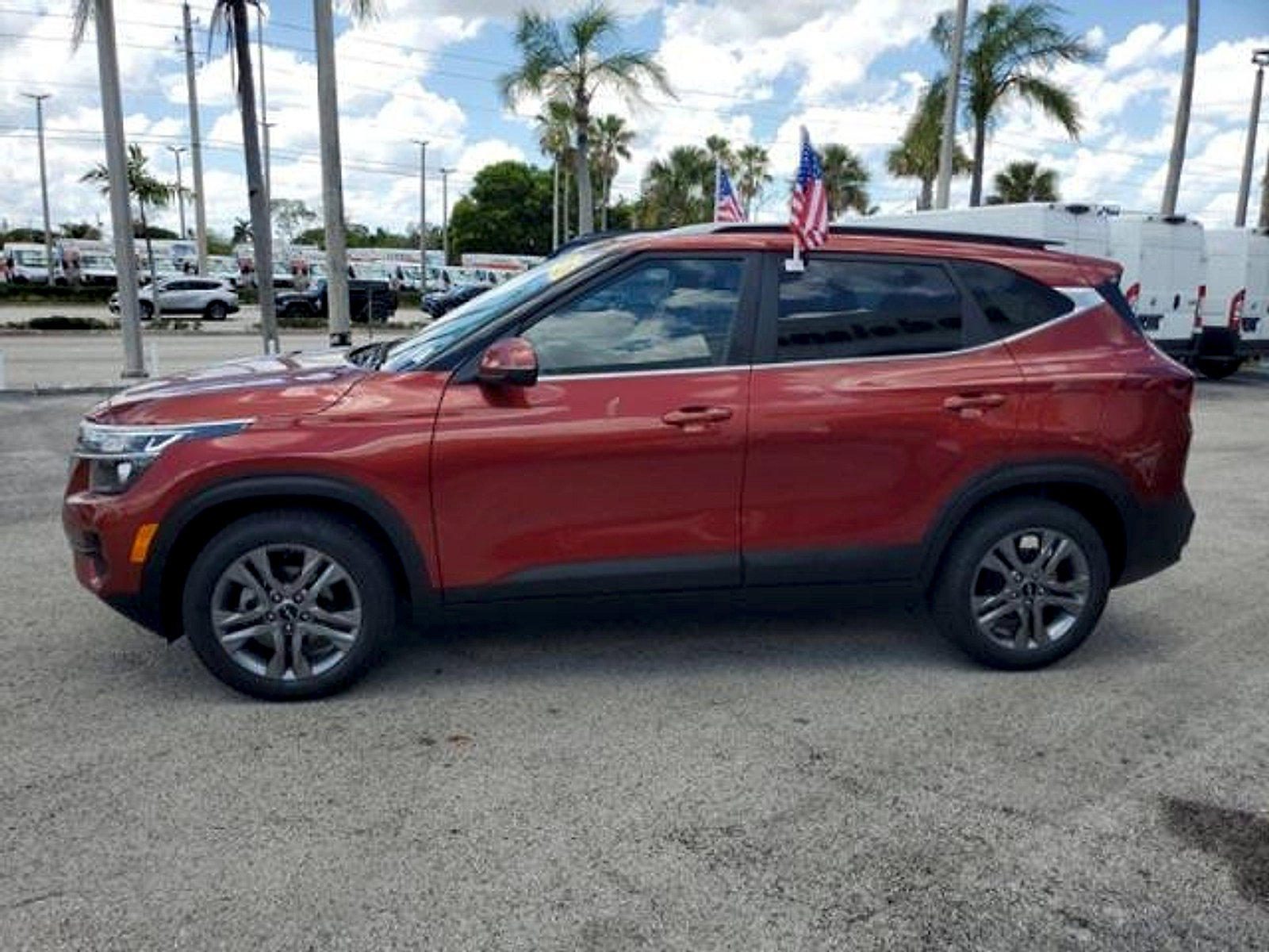 Used 2023 Kia Seltos S FWD image 4