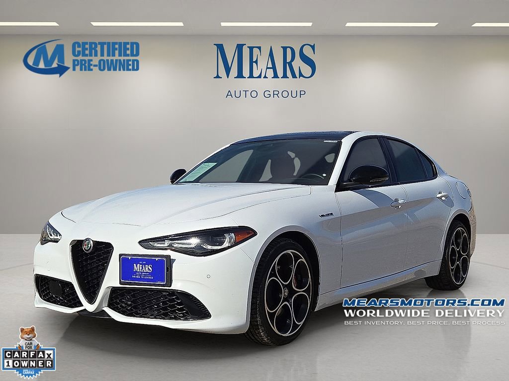 Used 2024 Alfa Romeo Giulia Veloce image 1