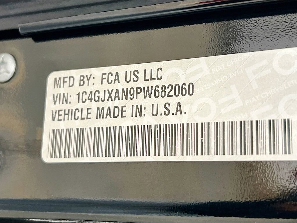 Used 2023 Jeep Wrangler Sport S image 19