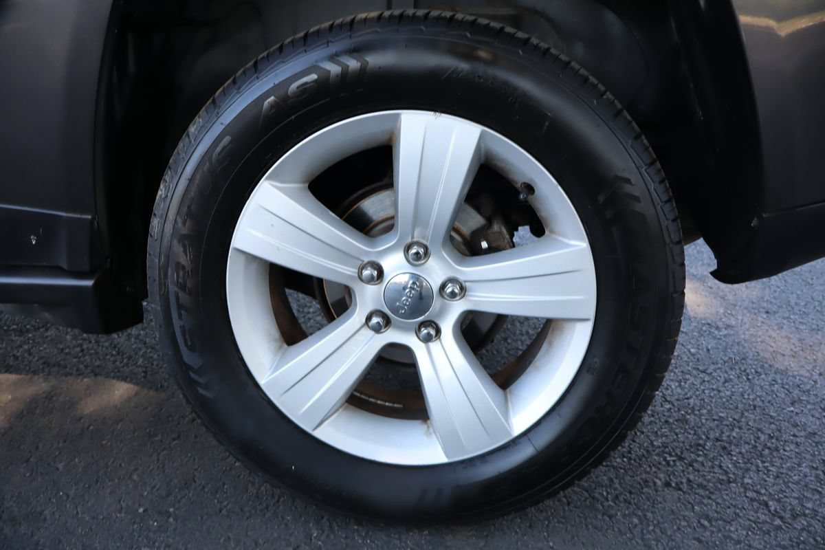 Used 2016 Jeep Compass High Altitude AWD/4WD image 41
