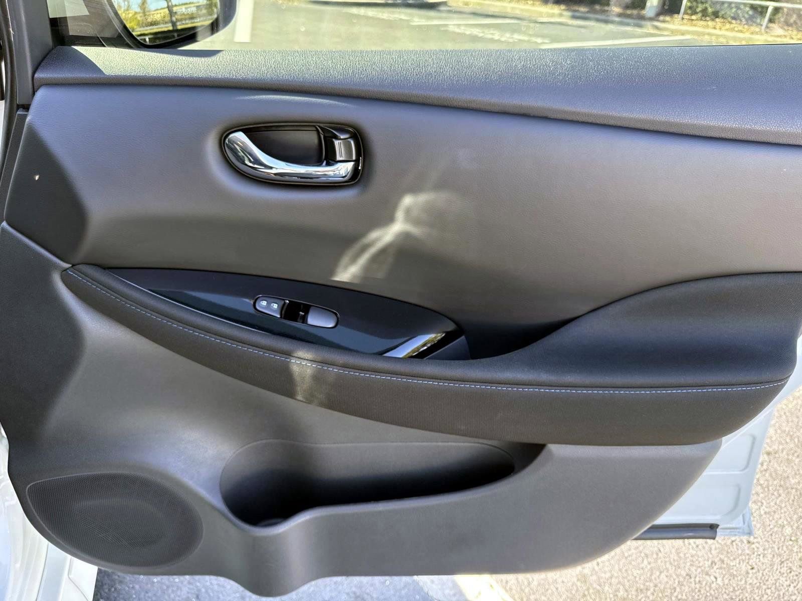 Used 2023 Nissan Leaf SV Plus image 12