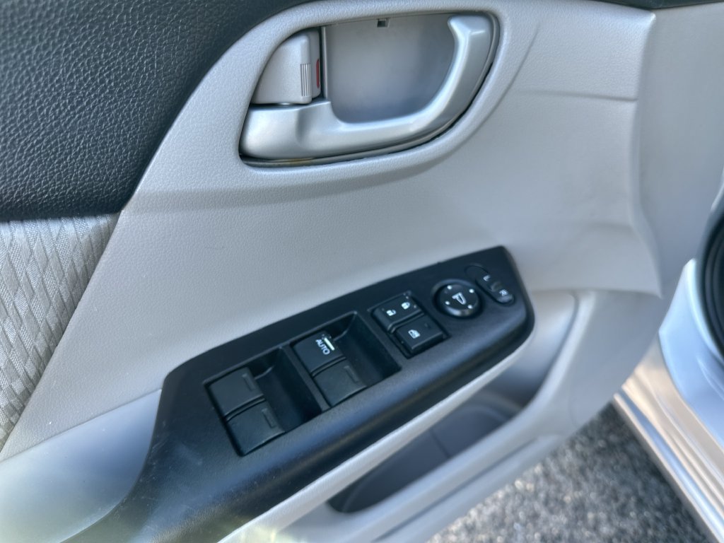 Used 2015 Honda Civic LX image 12