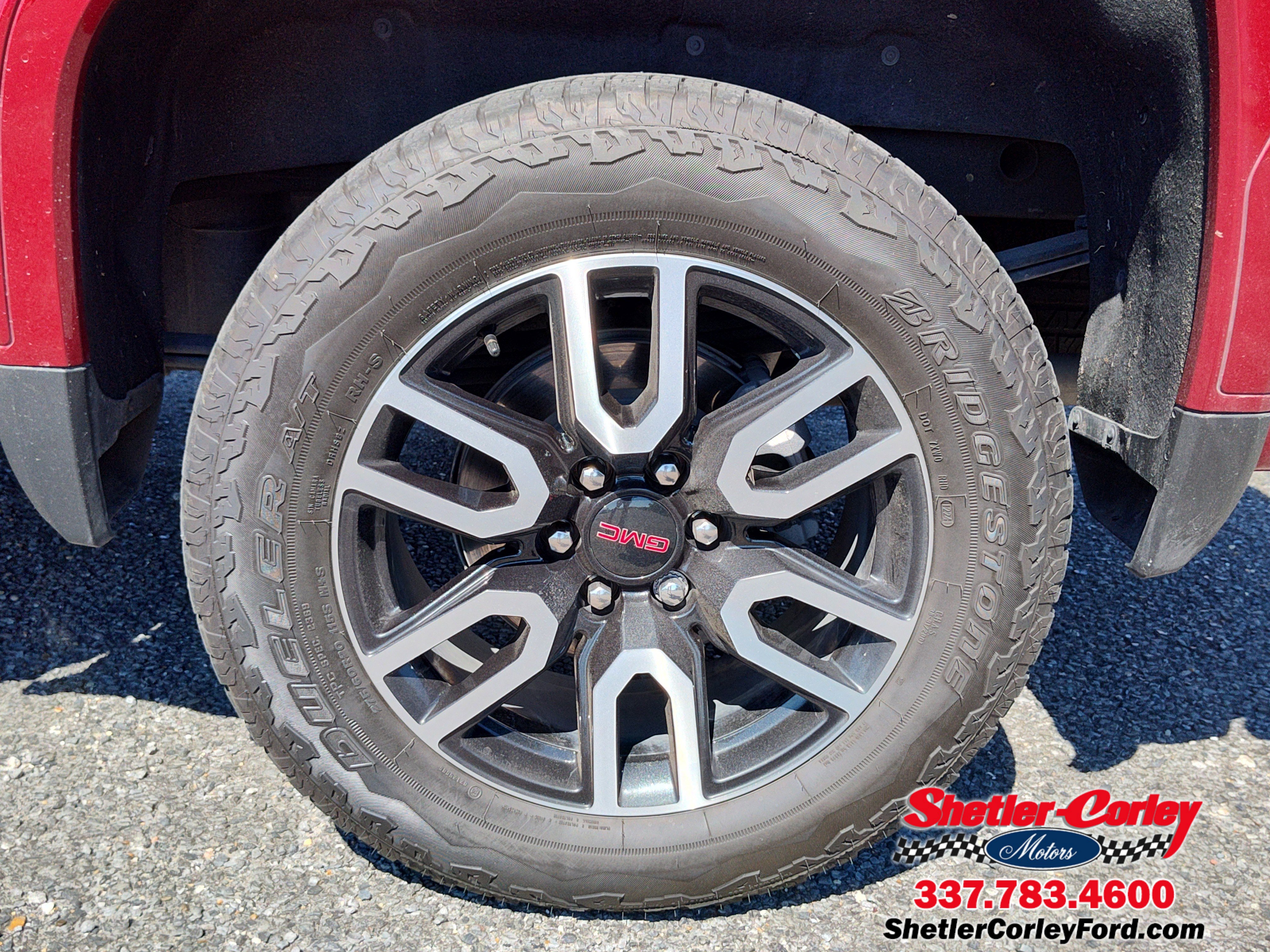 Used 2024 GMC Sierra 1500 AT4 w/ Technology Package image 12