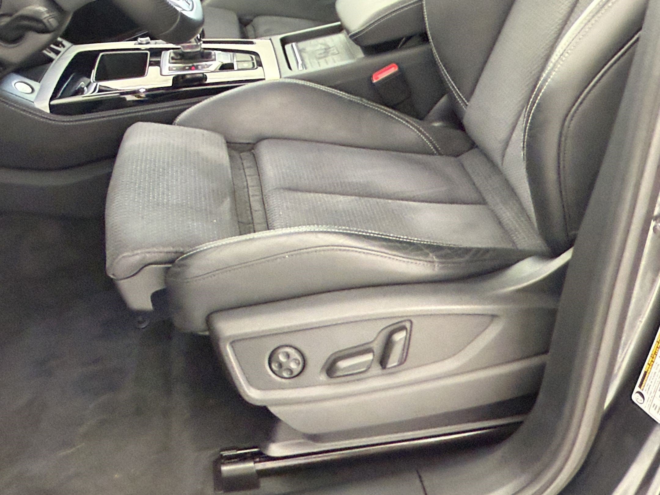 Used 2023 Audi Q5 e Prestige w/ Prestige Package AWD/4WD image 15