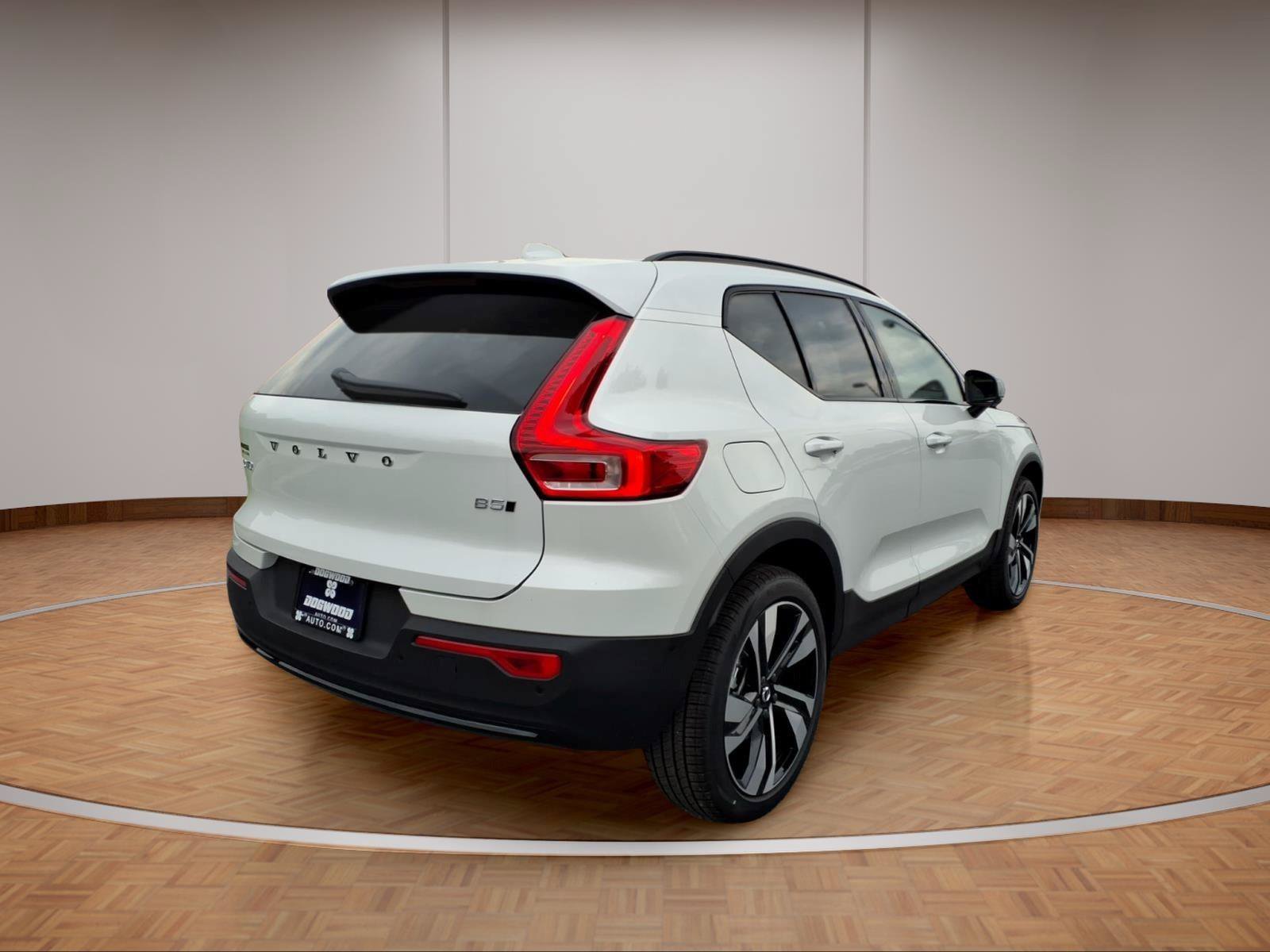 New 2026 Volvo XC40 B5 Plus w/ Protection Package Premier AWD/4WD image 6
