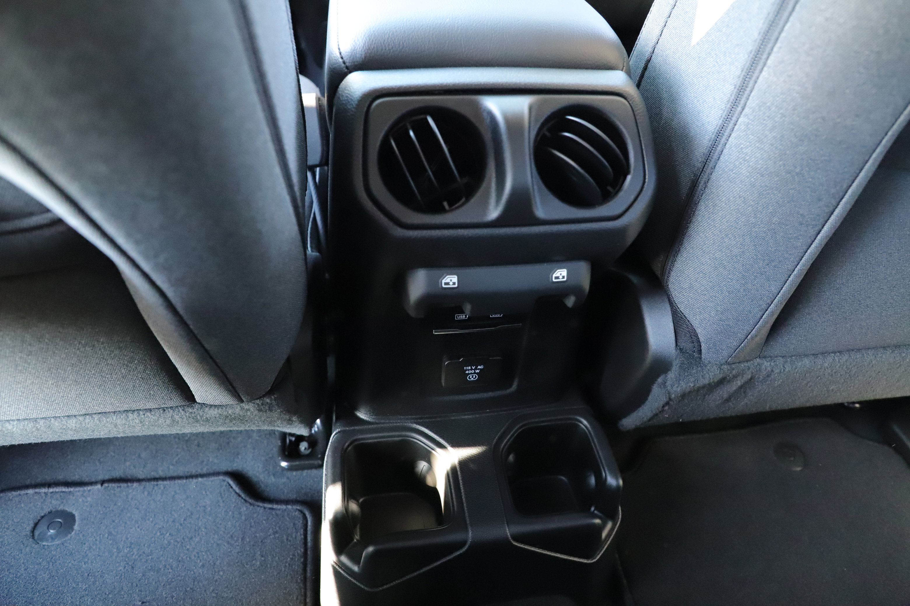 New 2025 Jeep Gladiator Sport image 24