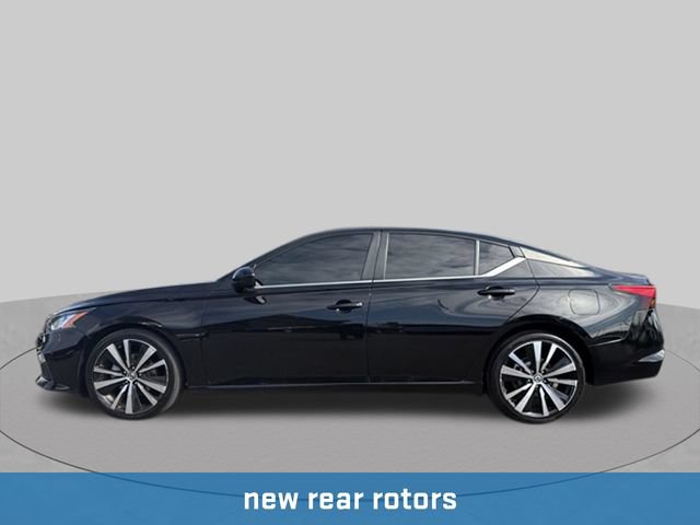 Used 2021 Nissan Altima 2.5 SR FWD image 2