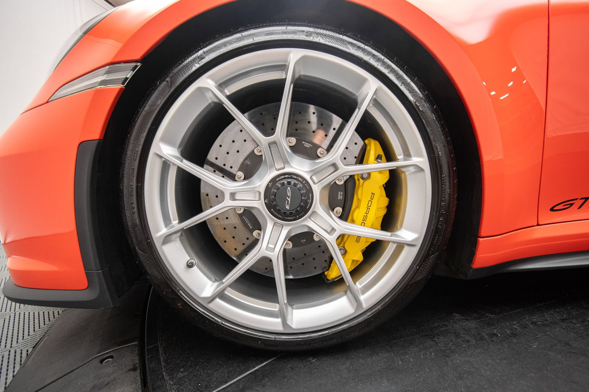 Used 2022 Porsche 911 GT3 RWD image 39
