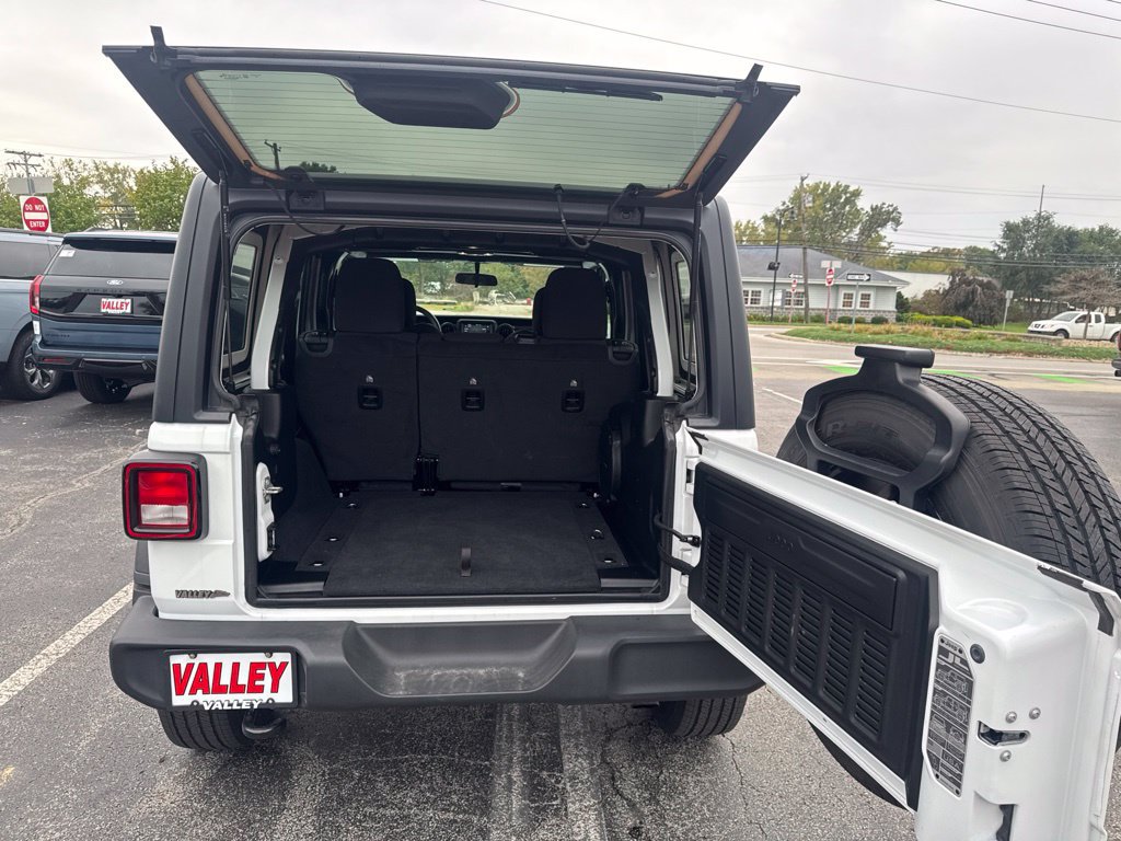 Used 2023 Jeep Wrangler Unlimited Sport AWD/4WD image 42