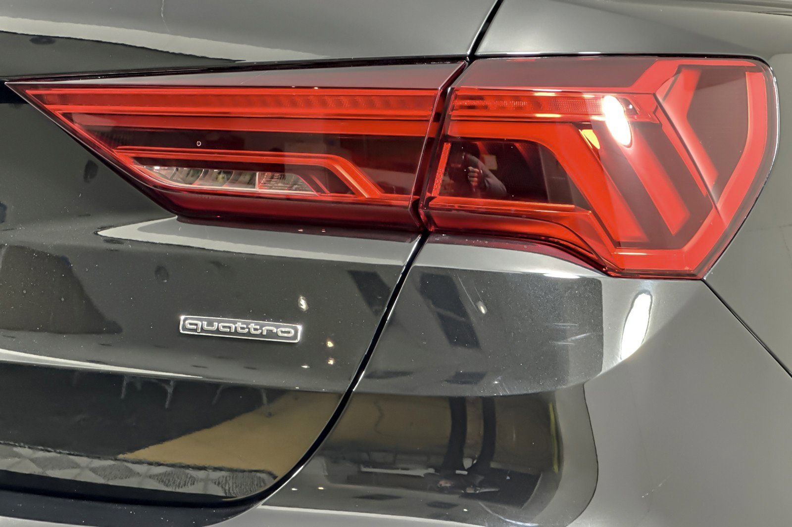 Used 2025 Audi Q3 2.0T Premium image 25