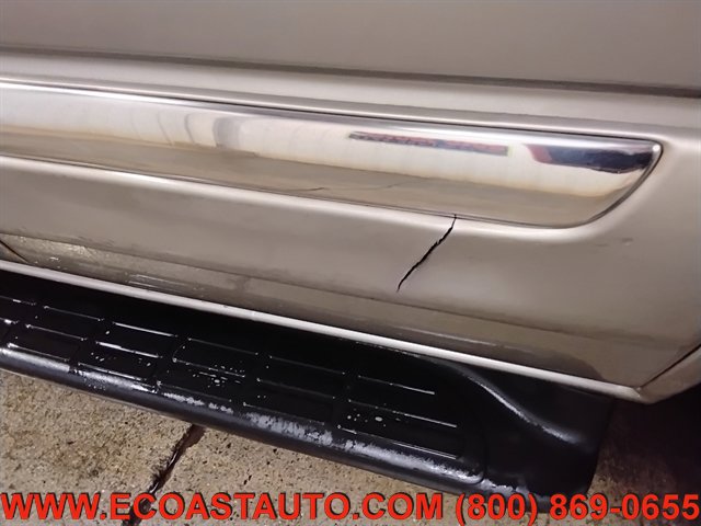 Used 2003 GMC Yukon SLT w/ 1SD Preferred Equipment Group image 16