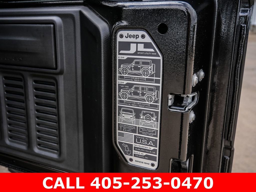 Used 2025 Jeep Wrangler Sport AWD/4WD image 14