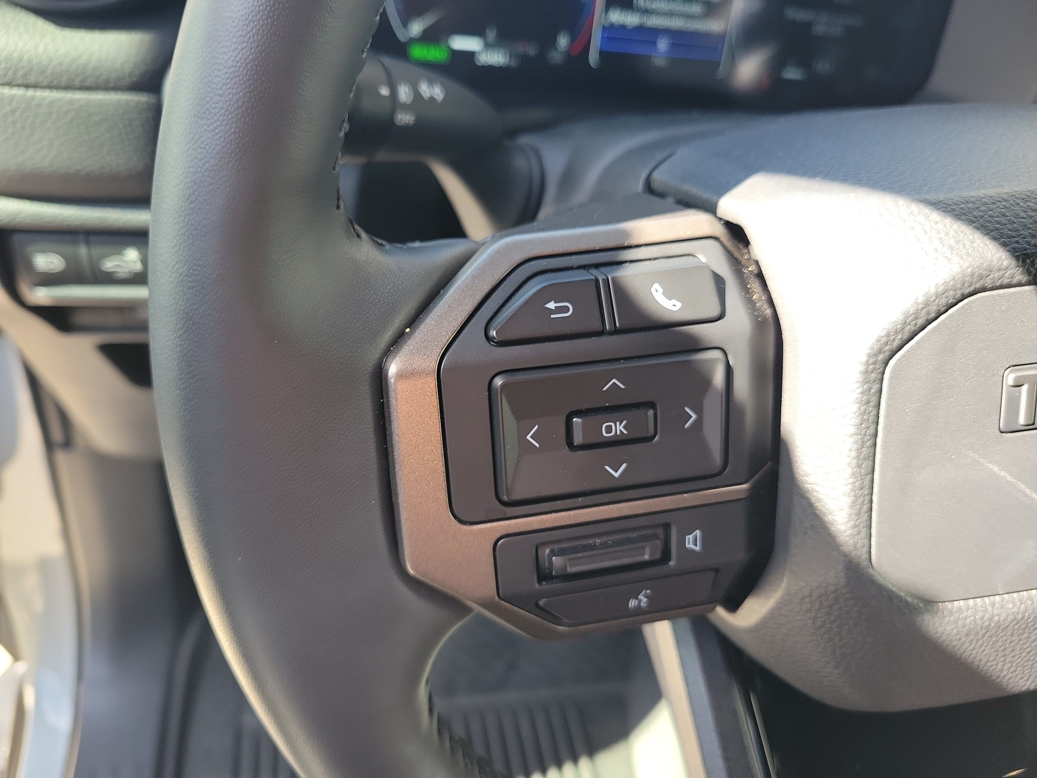 Used 2025 Toyota Land Cruiser AWD/4WD image 27
