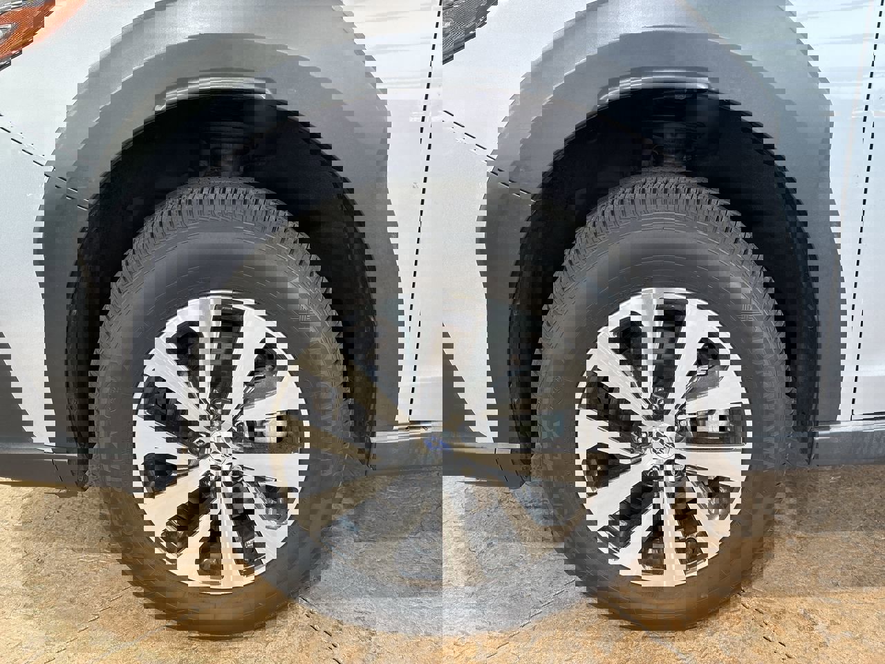 Used 2024 Subaru Outback Premium image 10