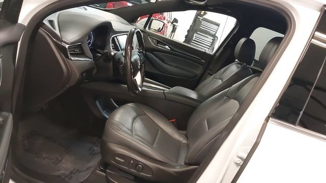 Used 2022 Buick Enclave Essence FWD image 18
