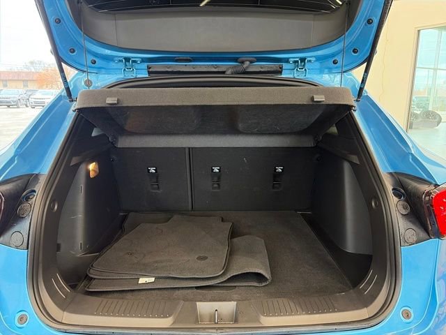 Used 2025 Chevrolet Trax RS w/ Driver Confidence Package image 32