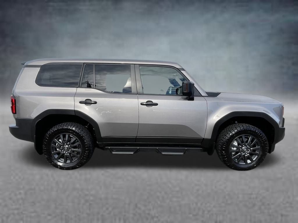 Used 2025 Toyota Land Cruiser image 4