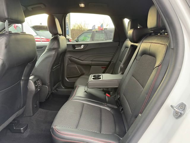 Certified 2023 Ford Escape ST-Line Select AWD/4WD image 9