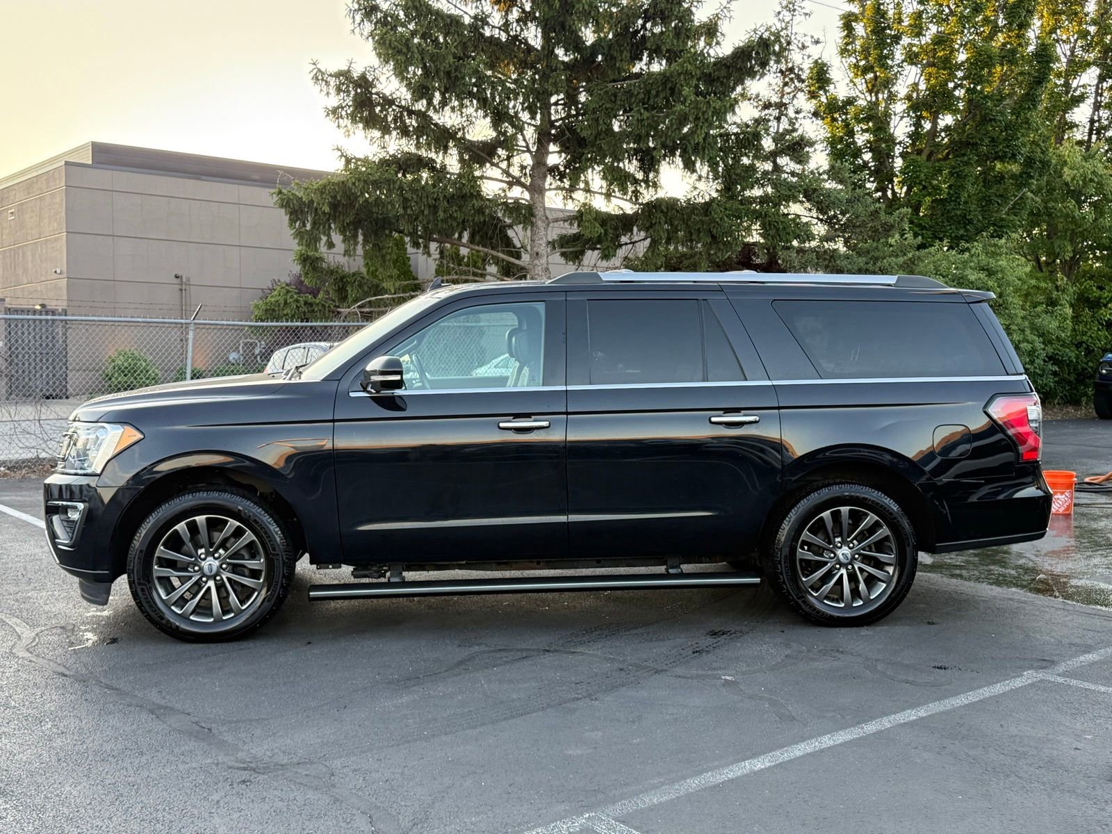 Used 2020 Ford Expedition Max Limited AWD/4WD image 7