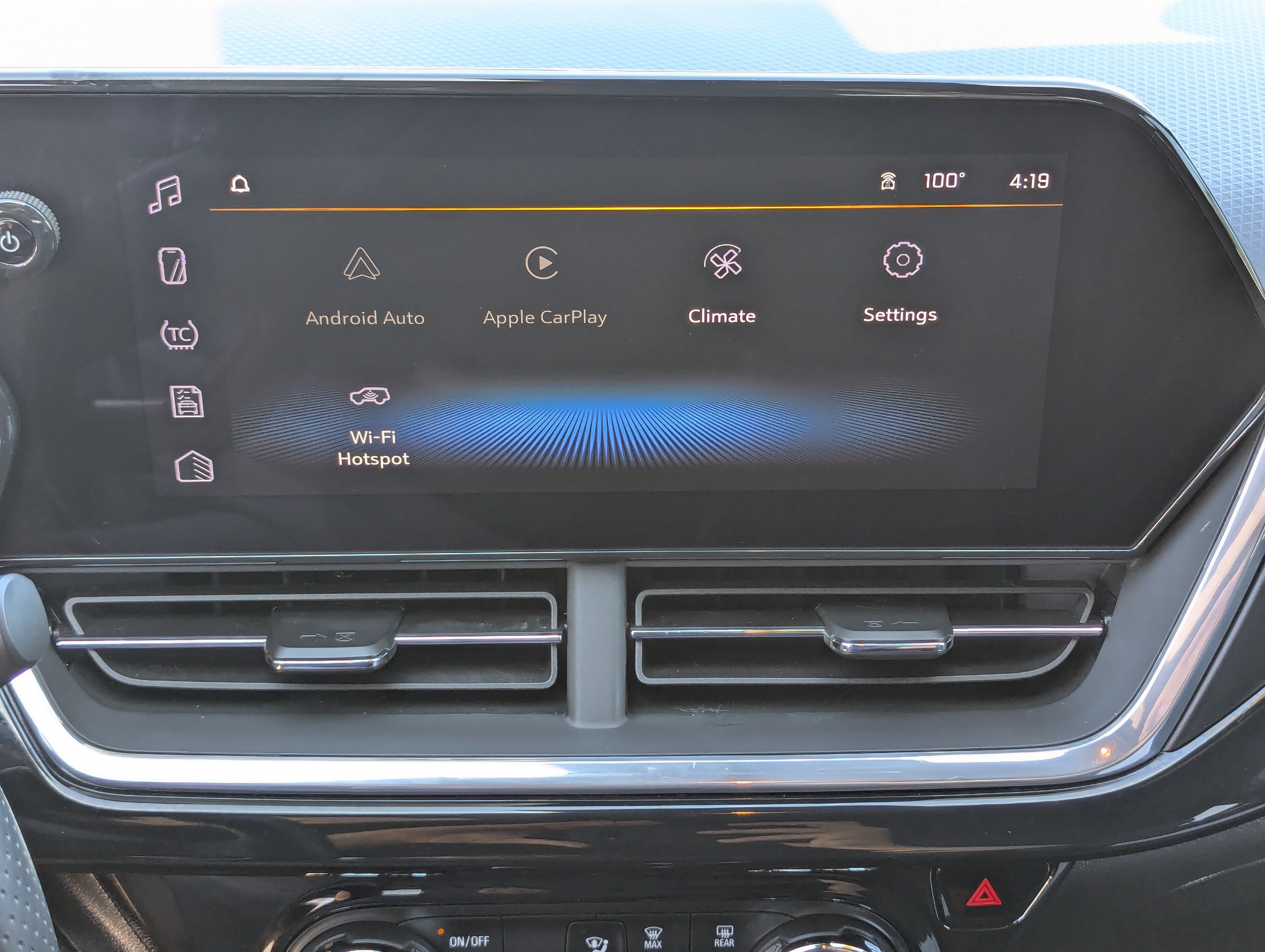 Certified 2024 Chevrolet Trax RS w/ Sunroof Package FWD image 24