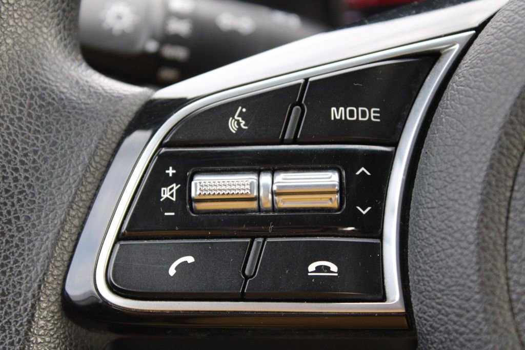 Used 2020 Kia Optima LX image 26