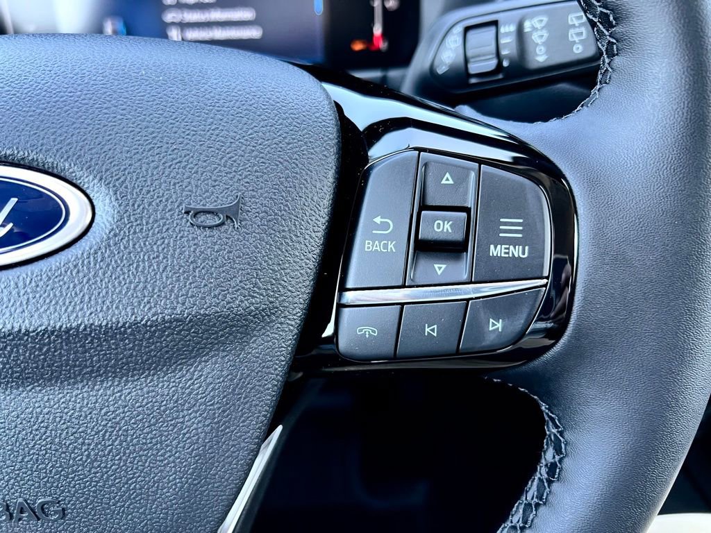 New 2025 Ford Escape SE image 22