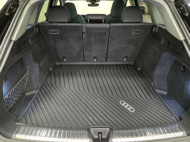Used 2025 Audi Q5 Prestige AWD/4WD image 35