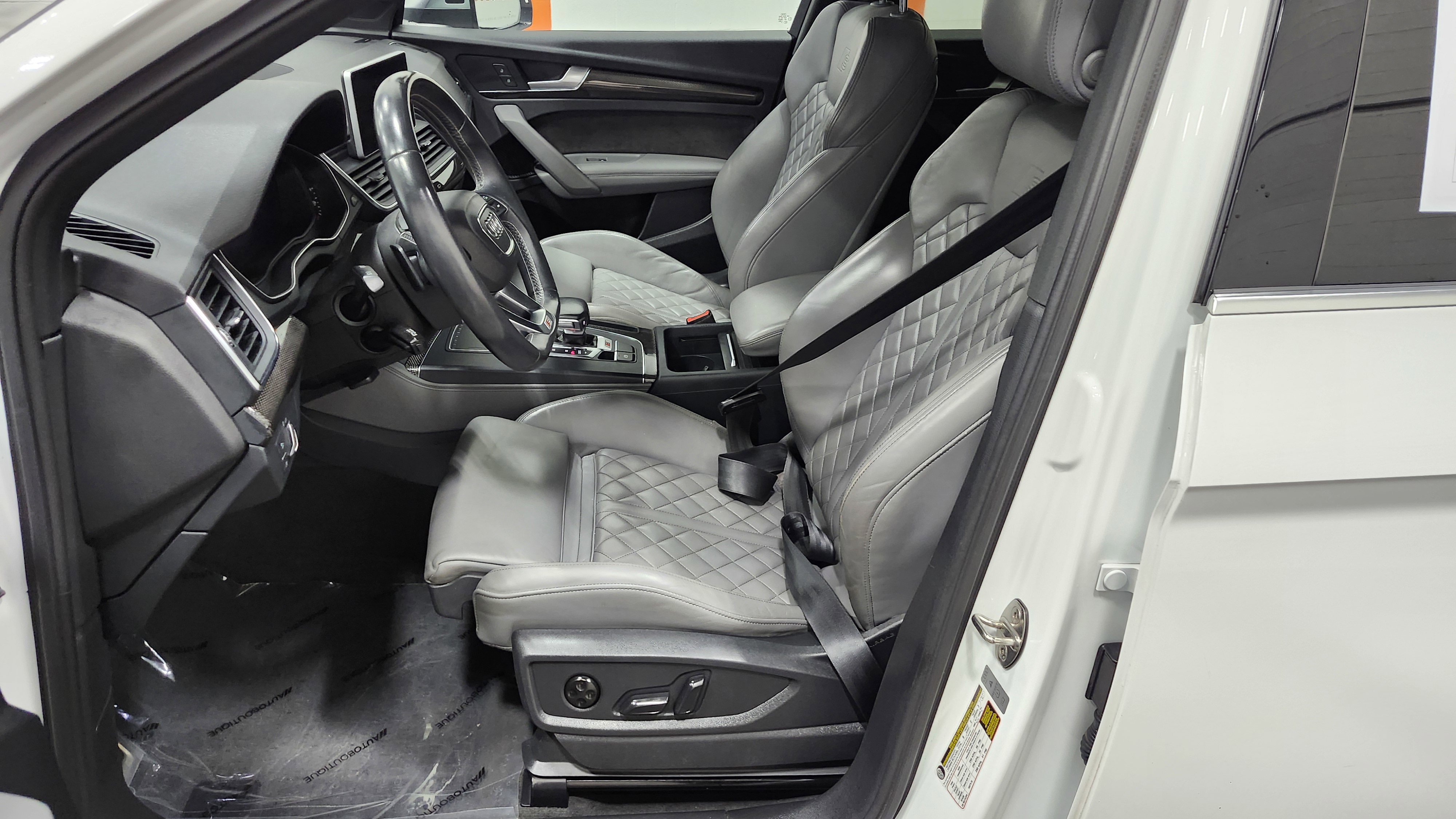 Used 2019 Audi SQ5 Premium Plus image 25