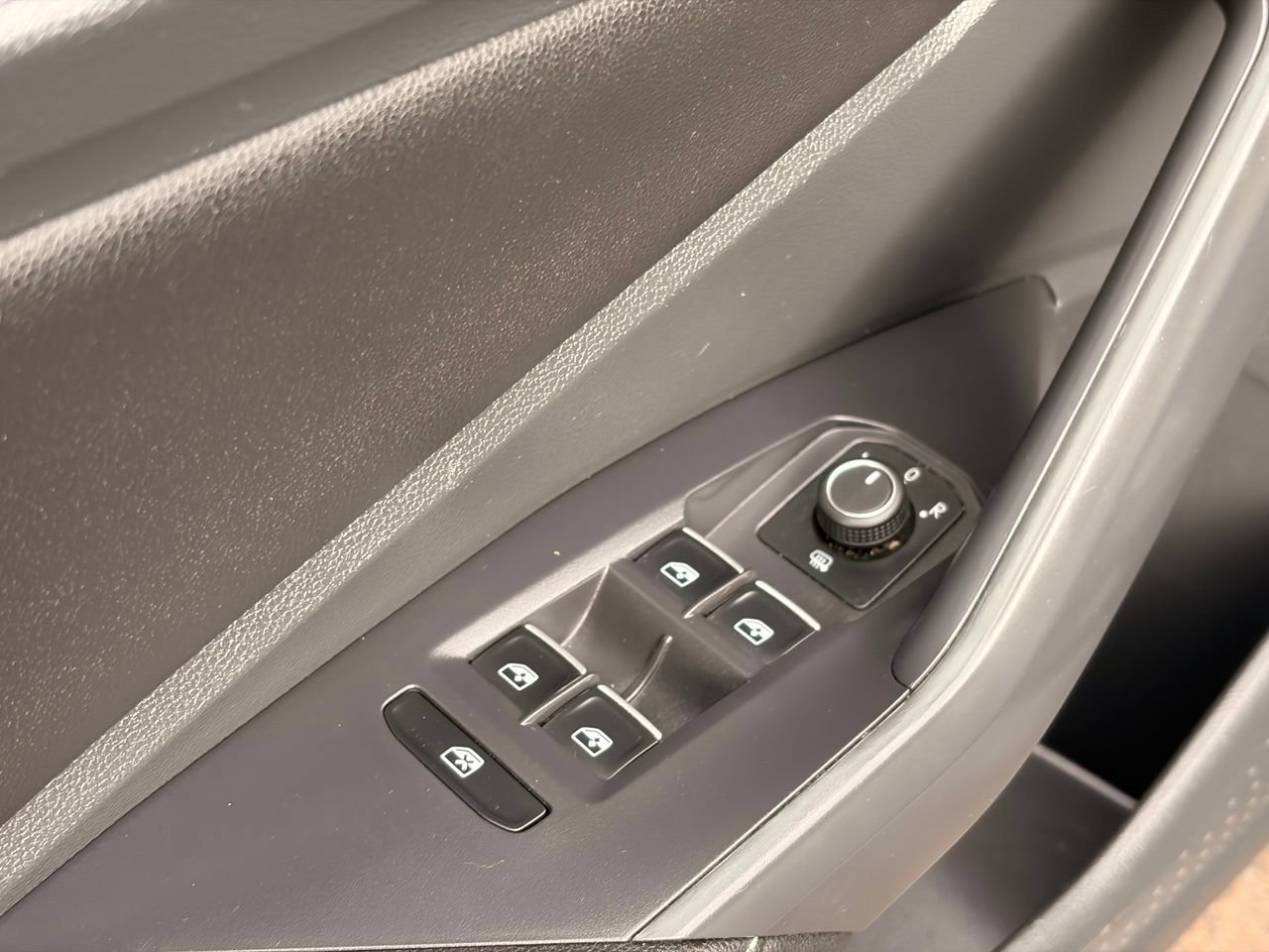 Used 2025 Volkswagen Jetta S FWD image 20