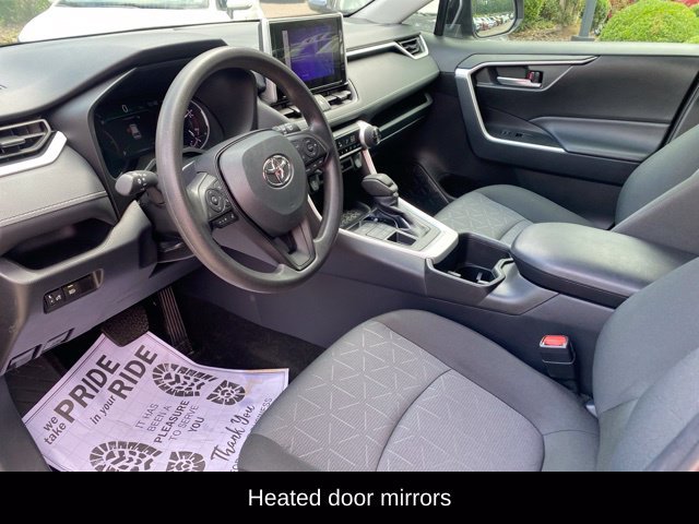 Used 2024 Toyota RAV4 XLE AWD/4WD image 6