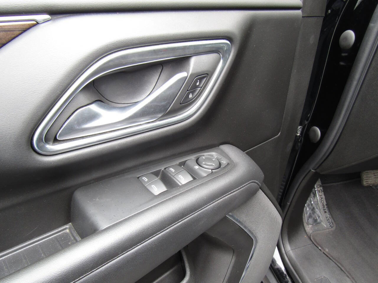 Used 2022 GMC Yukon XL SLE AWD/4WD image 22