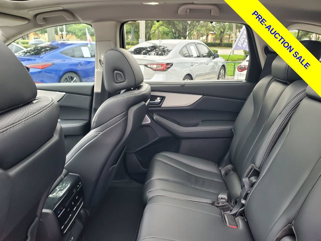 Used 2025 Acura MDX w/ Technology Package FWD image 12