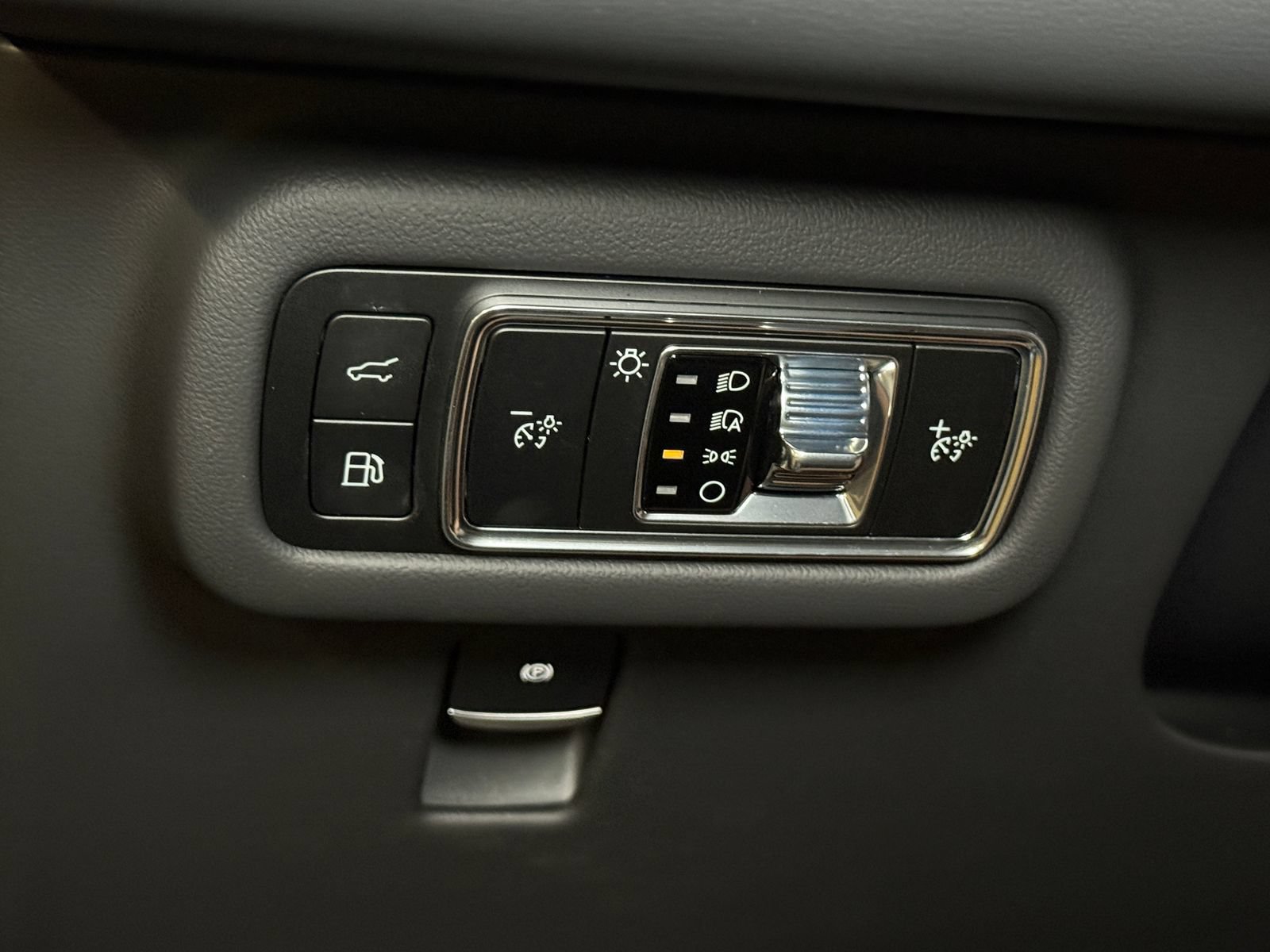New 2026 Lincoln Nautilus Premier w/ Equipment Group 102A AWD/4WD image 32