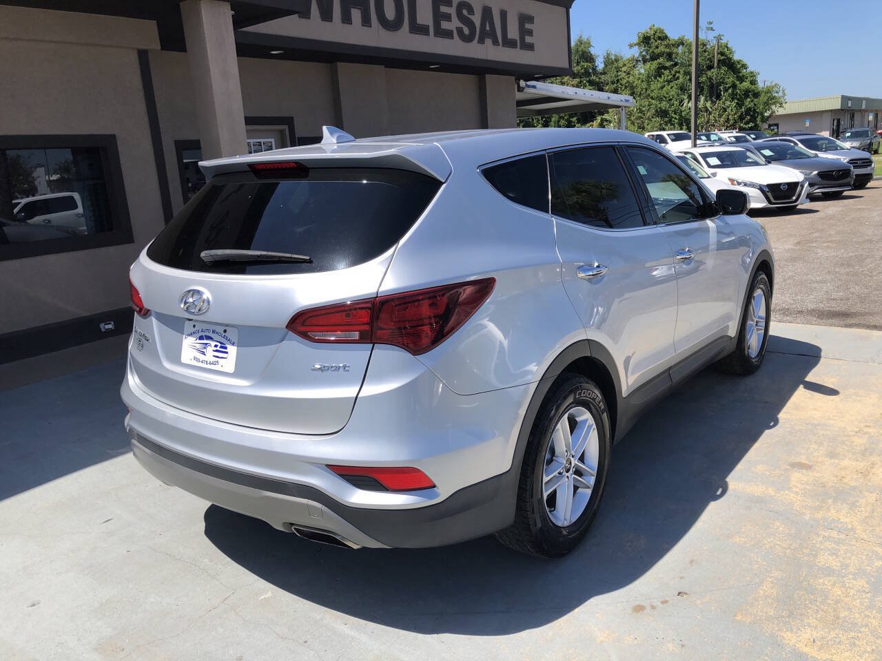 Used 2017 Hyundai Santa Fe Sport w/ Cargo Package FWD image 2