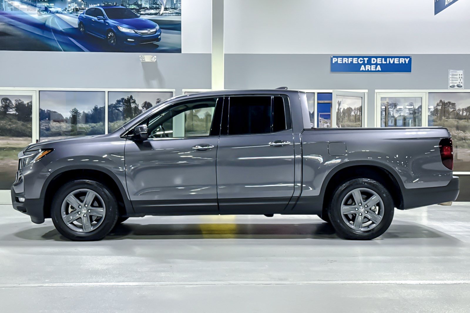Used 2022 Honda Ridgeline RTL-E image 2