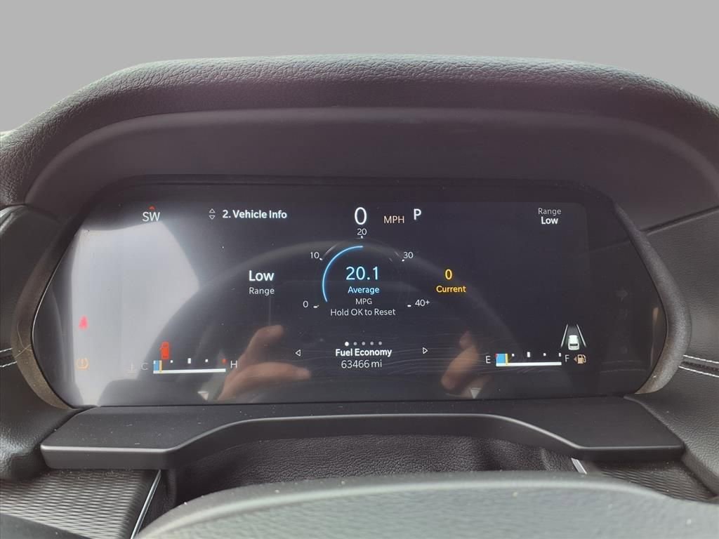 Used 2023 Jeep Grand Cherokee Laredo image 10