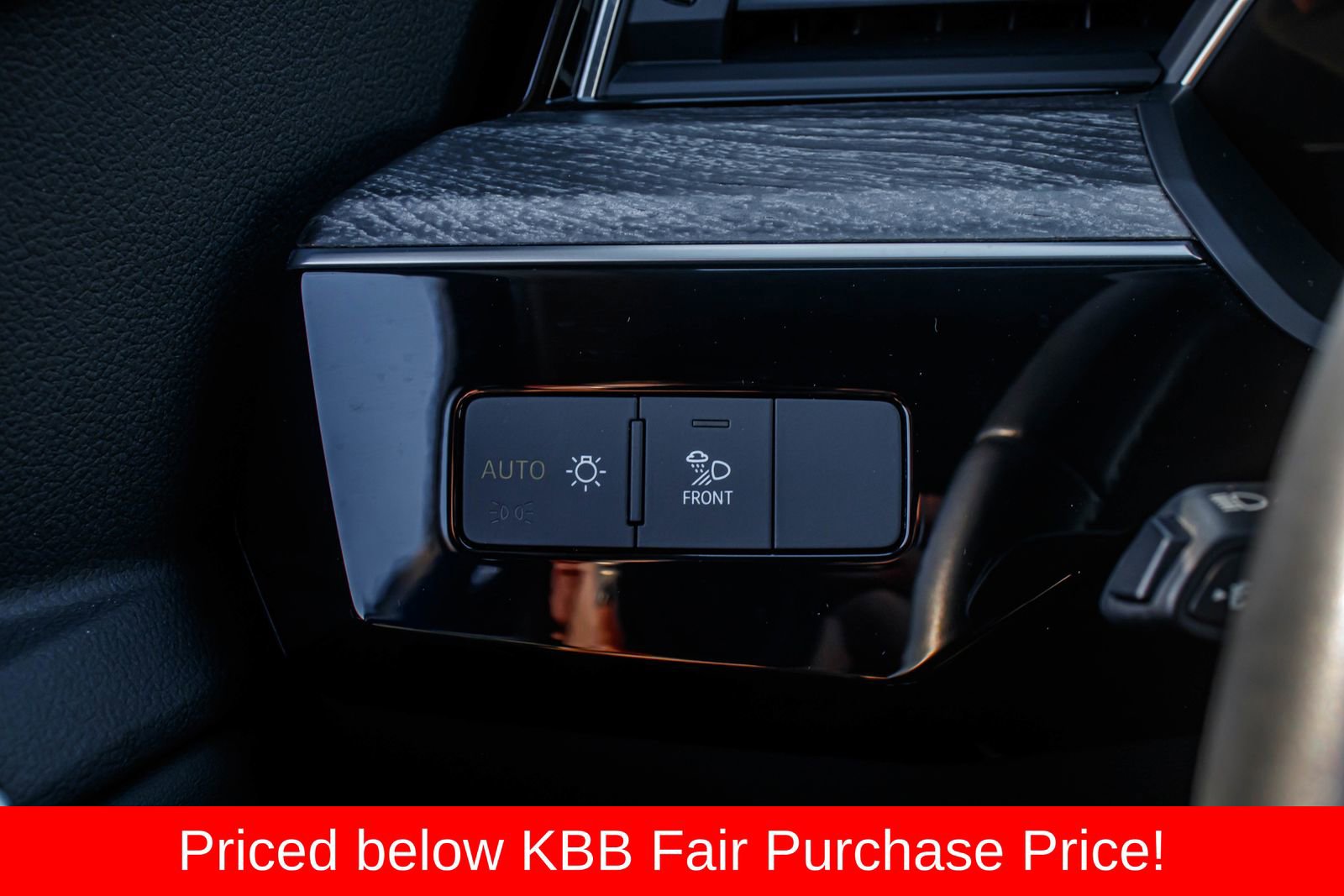 Used 2021 Audi e-tron Premium w/ Convenience Plus Package image 21