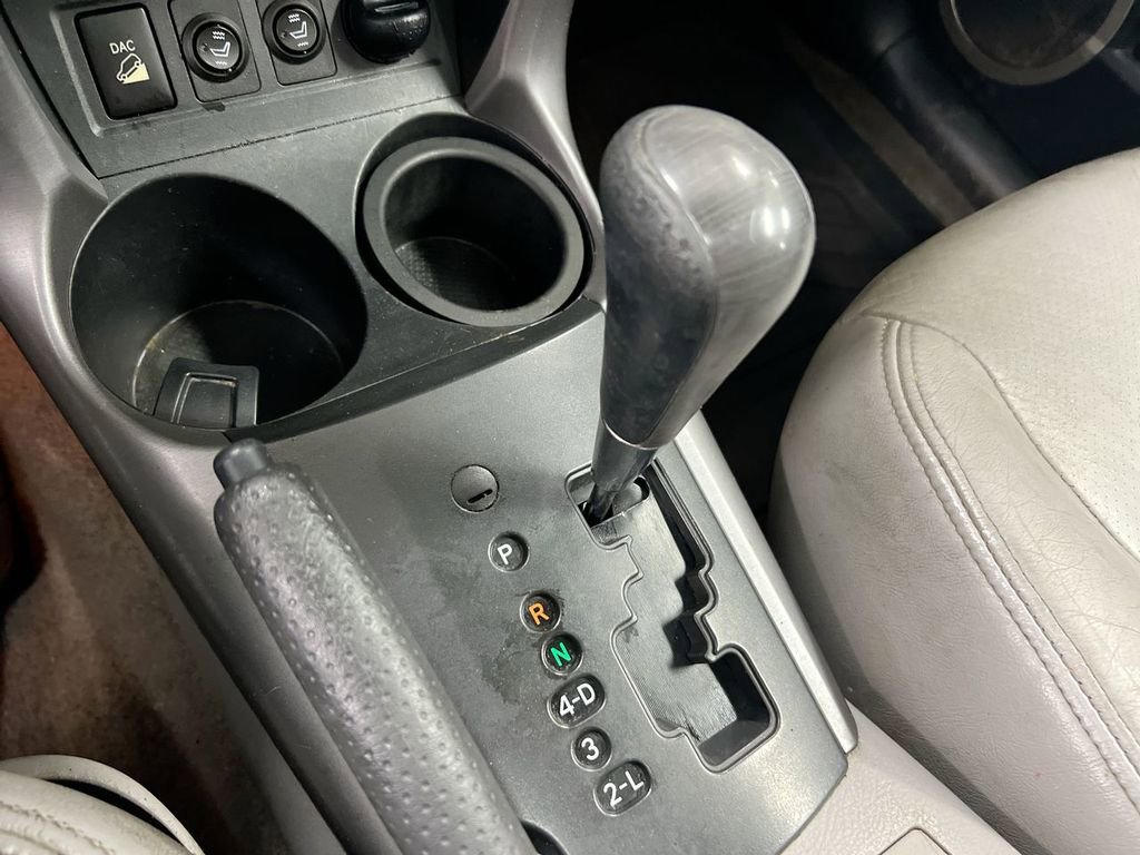Used 2007 Toyota RAV4 Limited AWD/4WD image 16