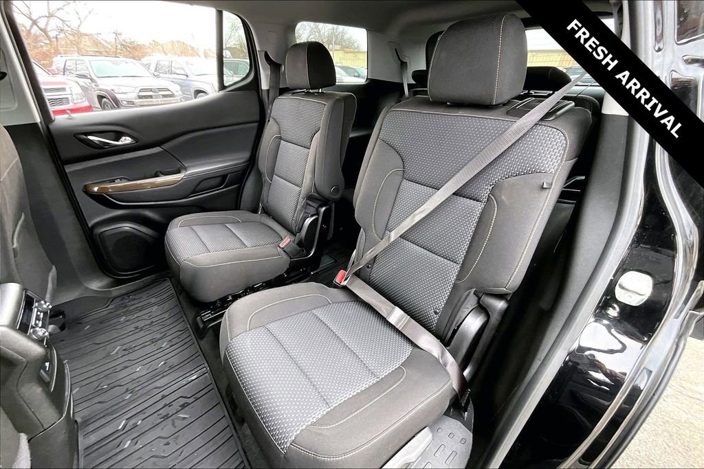 Used 2023 GMC Acadia SLE w/ Driver Convenience Package image 21